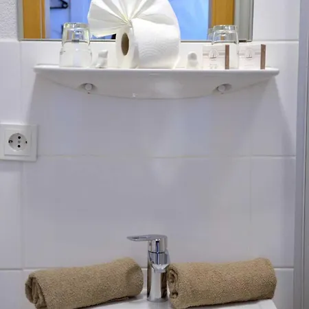 Neptuns Ankerplatz & Zur Seerobbe Hotel 3*
